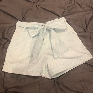 NWOT Lauren James Seersucker Bow shorts